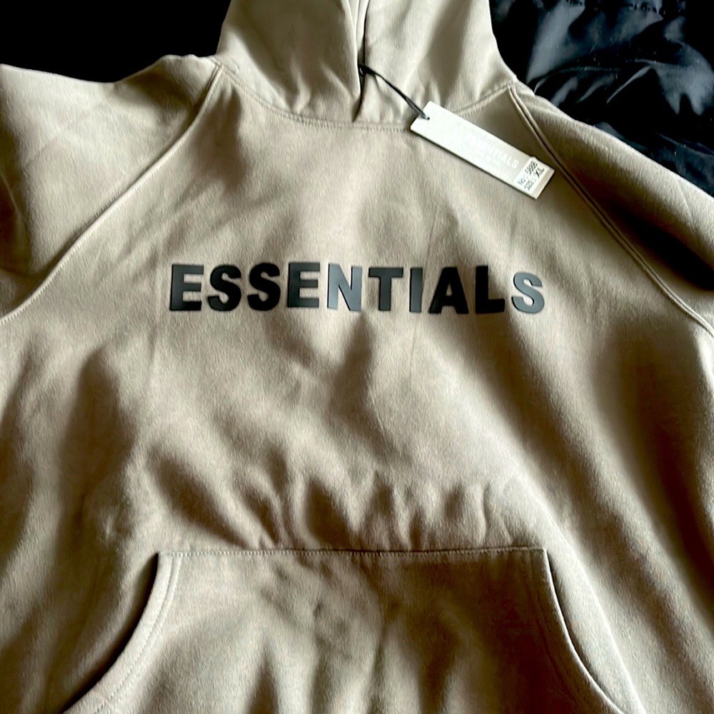 I’m selling essential sweatsuit brand new it’s not real, but it has great